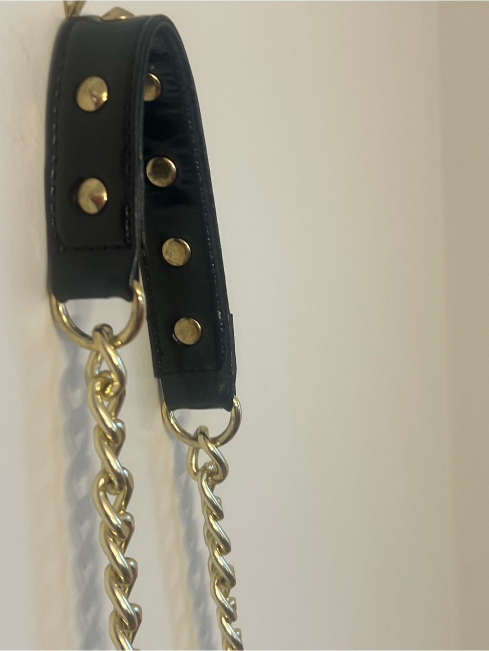 Vintage y2k Betsy Johnson heart -Shaped Patent Crossbody Bag with Gold Chain - Picture 7 of 7